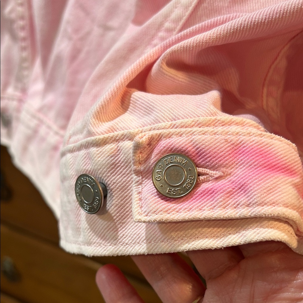 GAP Women's Tie-dyed Light Pink Jean Jacket - Picture 8 of 9